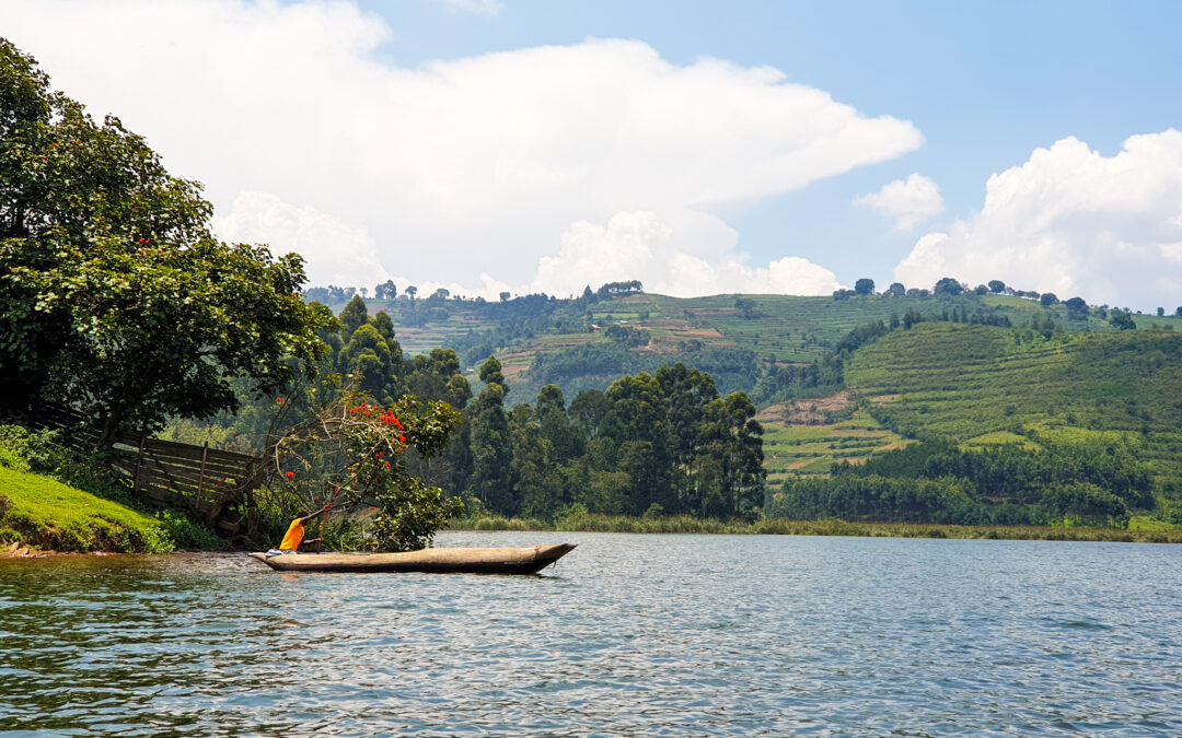 UGANDA: Lake Bunyonyi